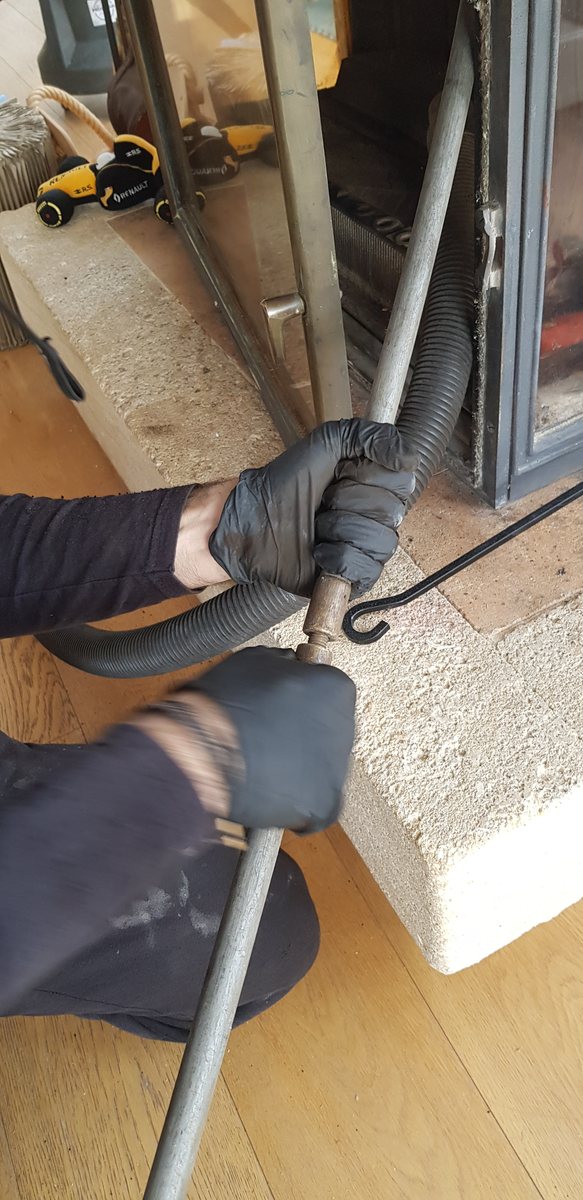 Démontage d'un insert pour accéder au conduit