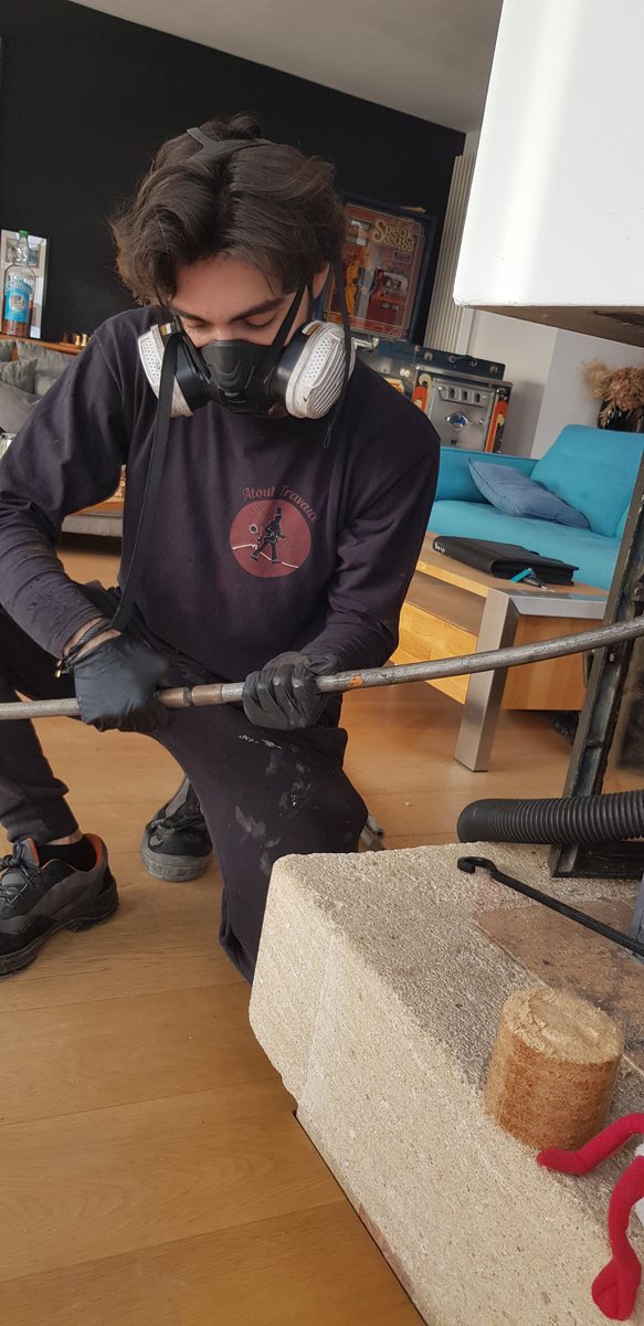 Démontage de l'habillage pour accéder au conduit