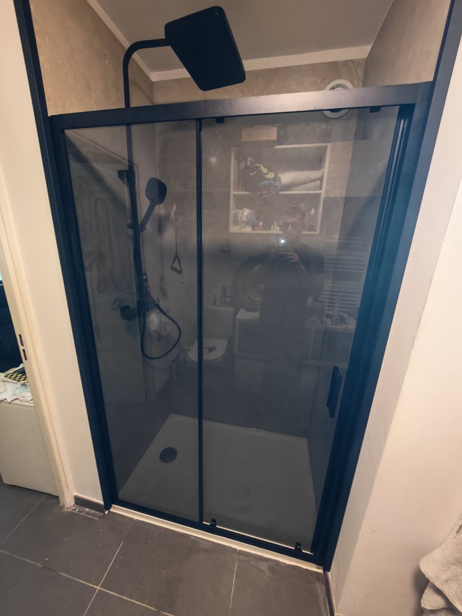 Paroi de douche vitrée posée