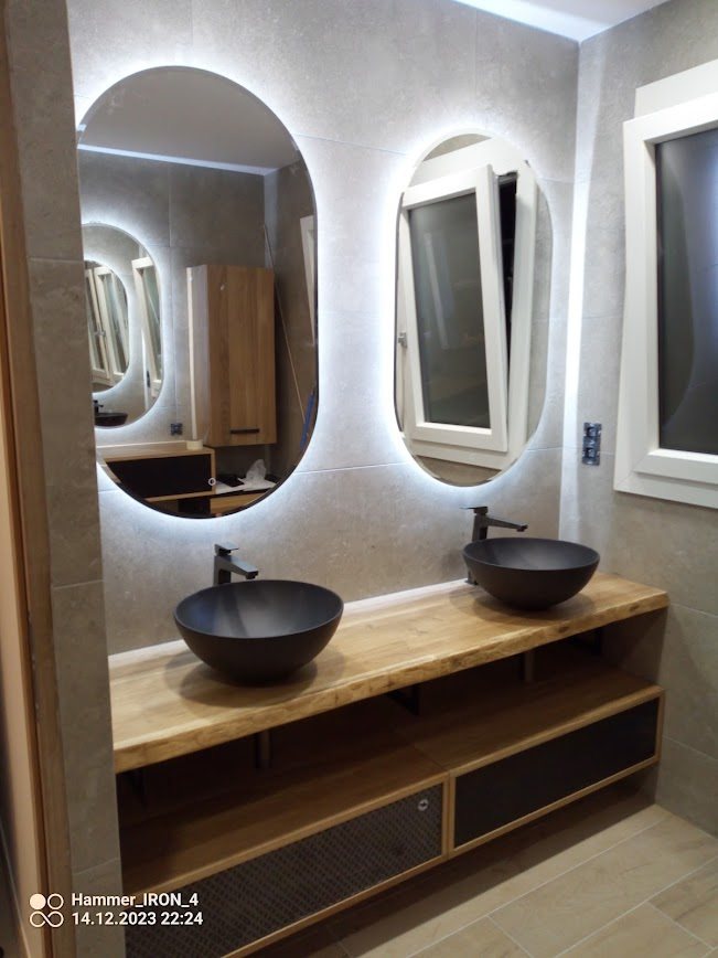 Double vasque sur plan de travail en bois massif